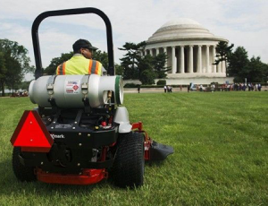 propane-powered-mower-national-mall_teaser.png